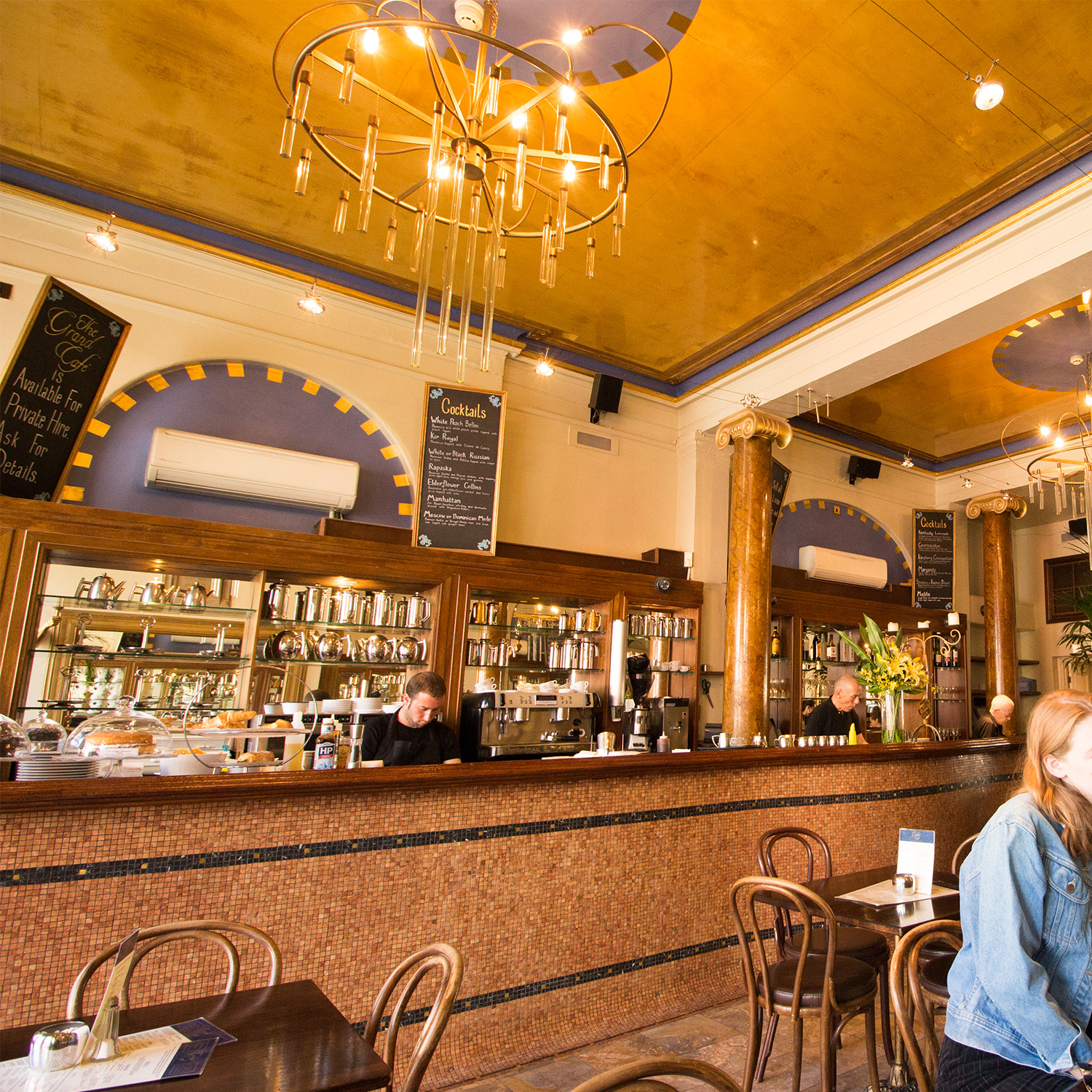 イギリス・オックスフォードの老舗カフェThe Grand Cafe